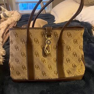 Dooney & Bourke Tan and Brown Logo Tote /never used/NW/OT